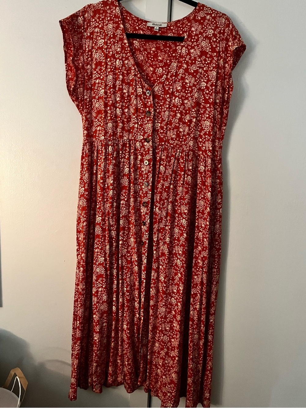 Madewell // Button-Front Piazza Floral Midi Dress in Fresh Chili - Picture 7 of 12